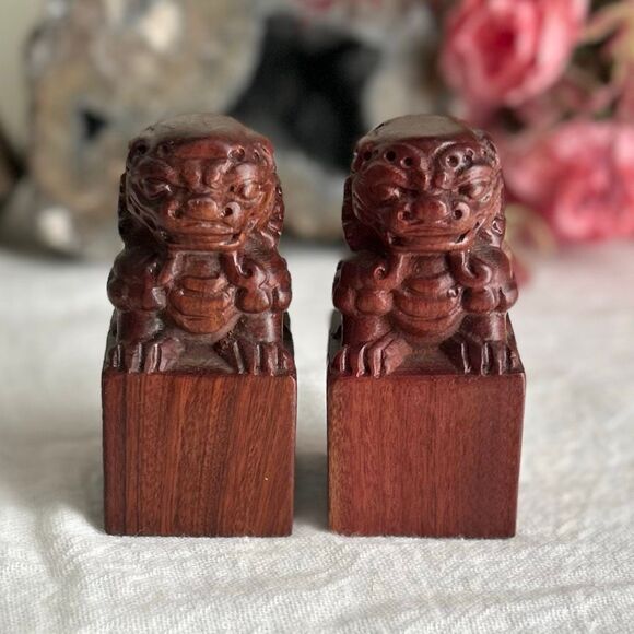 Set of 2 Small Protective Carved Wooden Foo Shishi Dogs - Picture 1 of 8